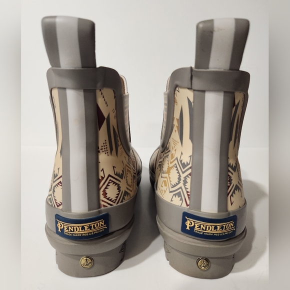 NEW Pendleton Chelsea White Sands Waterproof Rain Ankle Boots - Picture 7 of 16